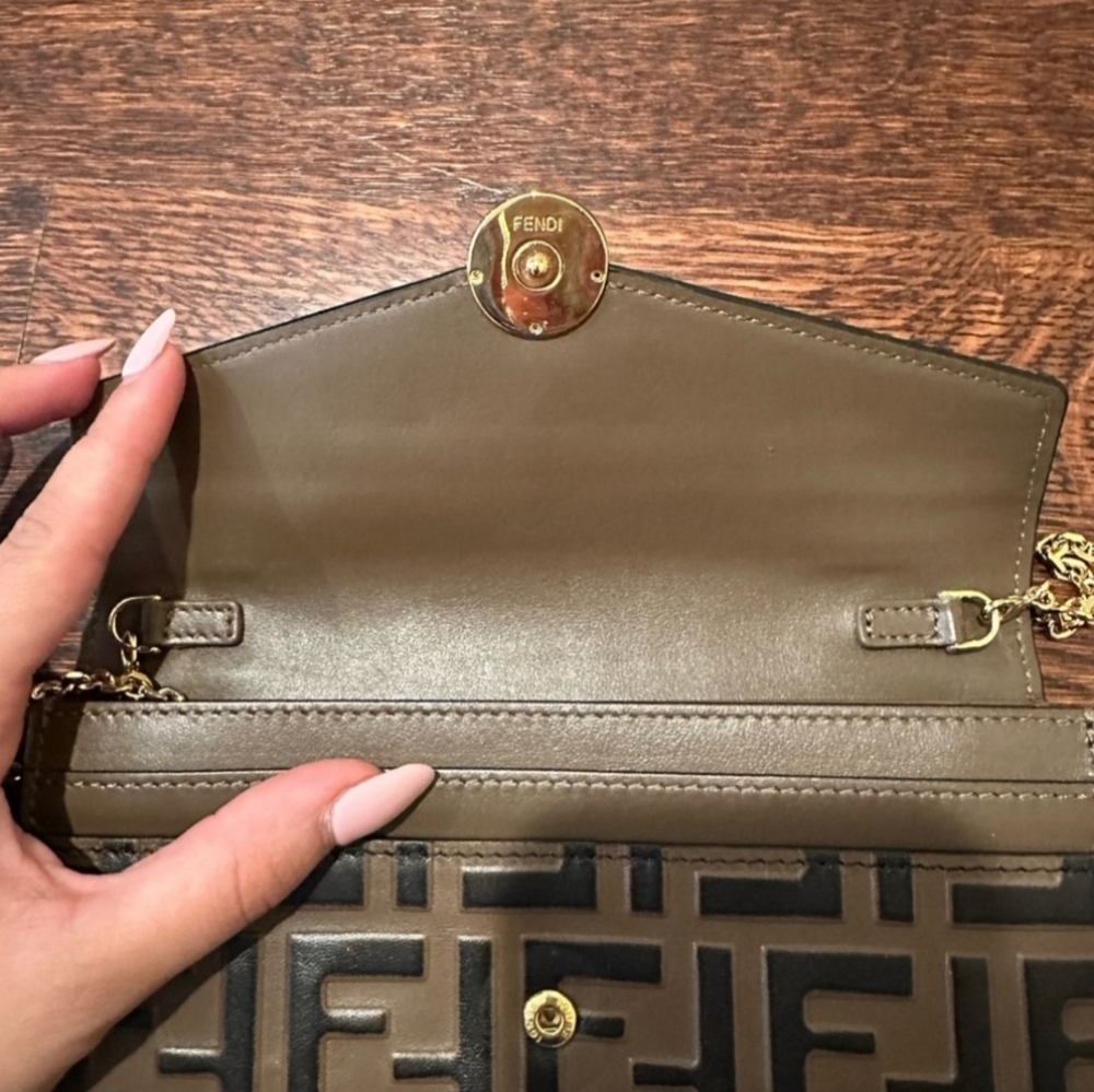 Fendi Black and Brown Logo Clutch - Picture 7 of 13